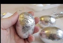 Ako tražite neke nove ideje o tome kako farbati jaja, onda će vam trebati aluminijska folija i standardna boja za jaja.