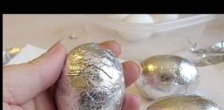 Ako tražite neke nove ideje o tome kako farbati jaja, onda će vam trebati aluminijska folija i standardna boja za jaja.