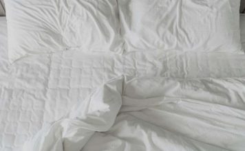 Doživite trenutno olakšanje od vrućine u toplim večerima uz jednostavan i učinkovit trik za hlađenje doma.