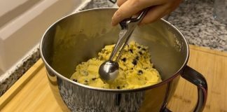 Brzo pripremite kolačić dok pripremate kavu.