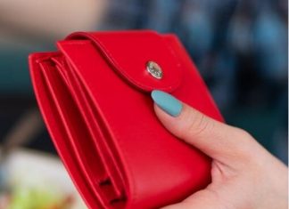 Jednostavnim držanjem jednog novčića u novčaniku bit ćete nagrađeni s tri dodatna para za svaki par koji potrošite.