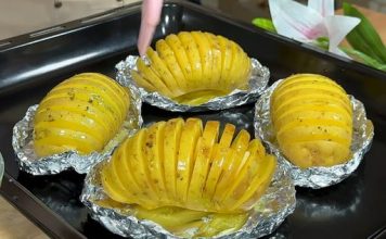 Za divnu i jednostavnu večeru, isprobajte ovaj recept za pečeni krumpir s češnjakom i maslacem.