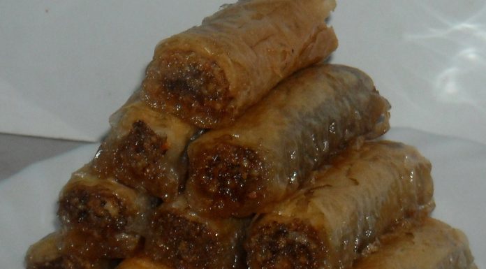 BAKLAVA U ROLNICAMA