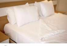 Otkrijte nevjerojatnu moć magične otopine od tri sastojka koja učinkovito uklanja i najtvrdokornije mrlje s madraca ili tepiha, ostavljajući ih kao nove.