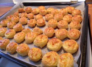 Pituljice su preslatke mini pite punjene ukusnom kombinacijom jogurta i sira, a sve to upakovano u praktične gotove kore.