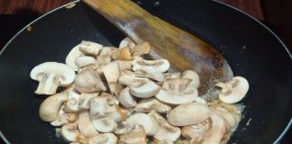 Današnji recept sadrži prekrasan kremasti umak od gljiva koji se može napraviti u tren oka.