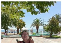 FOTOGRAFIJA KOJA JE POSTALA HIT: Zamolila sina da je uslika, ali da joj se ne vidi stomak, OVO MORATE VIDJETI