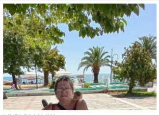 FOTOGRAFIJA KOJA JE POSTALA HIT: Zamolila sina da je uslika, ali da joj se ne vidi stomak, OVO MORATE VIDJETI