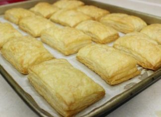 LISNATO TIJESTO NADJEVENO SITNIM MESOM I SIROM…