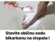 Nanesite sodu bikarbonu na stopala i pustite da počne djelovati: