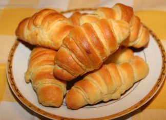 Najbolje domaće kiflice punjene sirom, mekane kao duša