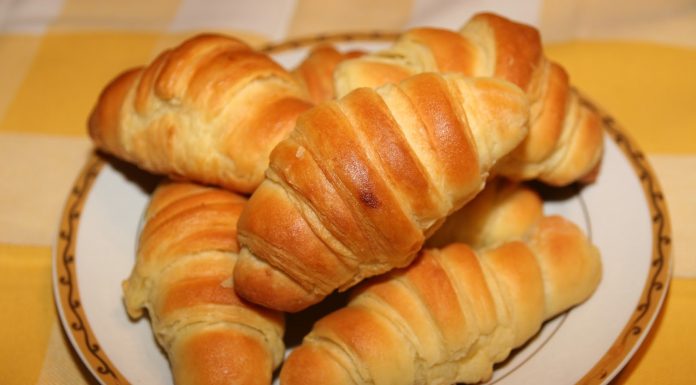 Najbolje domaće kiflice punjene sirom, mekane kao duša