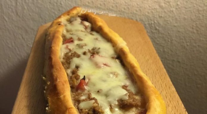 Okusi Orijenta: Turska pizza sa mljevenim mesom