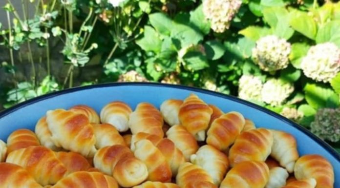KIFLICE ZA 10 MINUTA…PRIPREMA SKROZ DRUGAČIJA VIDECETE U RECEPTU ZASTO.