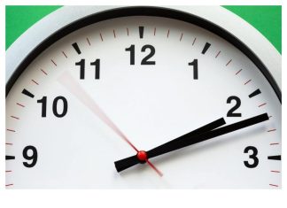 OVO JE KADA POČINJE ZIMSKO RAČUNANJE: Otkrijte kada namještamo kazaljke na satu.