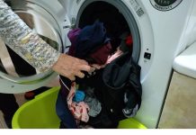 OMEKŠIVAČ SIPAJTE OVAKO I VEŠ ĆE MIRISATI 7 DANA: Tu CAKU znaju iskusne domaćice