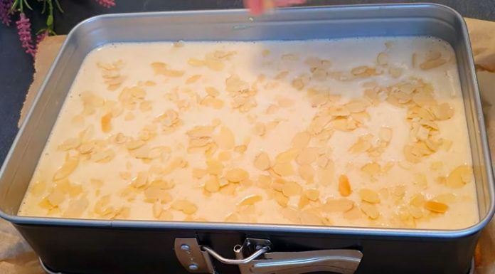 Ukusna torta punjena kremom od limuna. Topi se u ustima. Savršeno za goste