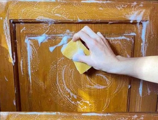 Uklonite žilavu masnoću iz svoje kuhinje pomoću ovih korisnih savjeta i metoda.