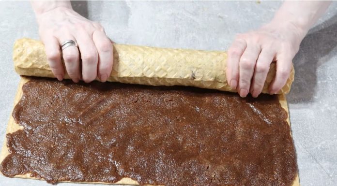 ROLANA OBLANDA SA OKUSOM BAJADERE