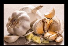 Prokuhala je ljuske bijelog luka u vodi i pila na svaka 4 sata: