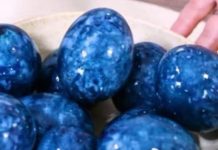 ŽENA OFARBALA JAJA NA POTPUNO PRIRODAN NAČIN I ODUŠEVILA: Za “Zvezdano nebo” su vam potrebna samo ova 2 čaja