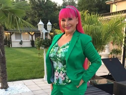 OD ŽIVOTA U SIROMAŠTVU DO ŽIVOTA U LUKSUZNOJ VILI: Renovirana rezidencija Zorice i Kemiša odiše raskošnim dizajnom, s raskošnim zlatnim detaljima i izuzetnim kristalima (FOTO).