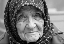 Kad umru mama i tata, ovih 10 stvari se zauvijek mijenja: Starost nastaje kada umre majka