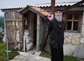 Kada vam neka osoba čini zlo i nanosi vam veliku bol, uradite samo ovu stvar i ponovo ćete naći svoj put ka sreći: Moćan savet monaha sa Svete Gore