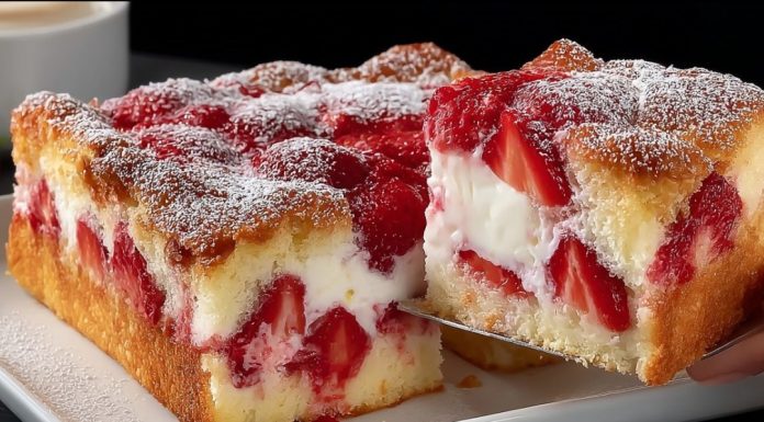 Ovaj kolač od jagoda je tako brz da ga pravim svakog vikenda! Gotov je za nekoliko minuta i ima rajski ukus!