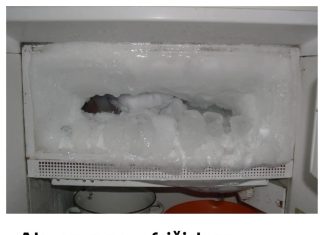 OVO SREDSTVO OTAPA SAV LED IZ FRIŽIDERA: Svi ga imate u kuhinji, a SPASIT će vas!