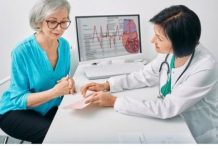 Srčani udar nije samo bol u prsima: 1 simptom najavljuje srčani udar, a nitko ga ne povezuje sa srcem