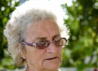 “Imam 65 godina i želim da se razvedem! Ne mogu da čekam da on umre kako bih bila slobodna”: Ispovest koja šokira, ali i budi poštovanje “Imam 65 godina i želim da se razvedem! Ne mogu da čekam da on umre kako bih bila slobodna”: Ispovest koja šokira, ali i budi poštovanje - featured image