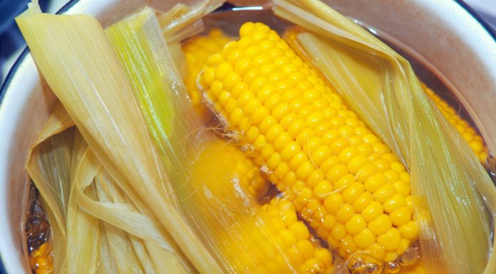 Dodajte 1 sastojak i kukuruz će biti kuhan za 10 minuta: svako zrno će biti mekano i ukusno