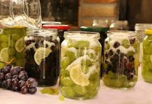 NEŠTO IZMEĐU KOMPOTA I SLATKOG – GROŽĐE U TEGLI BEZ KONZERVANSA: Kad probate ovu zdravu zimnicu, stalno ćete je praviti NEŠTO IZMEĐU KOMPOTA I SLATKOG - GROŽĐE U TEGLI BEZ KONZERVANSA: Kad probate ovu zdravu zimnicu, stalno ćete je praviti - featured image