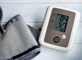 NIZAK PRITISAK MOŽE DA USMRTI ČOVEKA: Ako osetite ova 3 simptoma, odmah zovite HITNU POMOĆ! NIZAK PRITISAK MOŽE DA USMRTI ČOVEKA: Ako osetite ova 3 simptoma, odmah zovite HITNU POMOĆ! - featured image