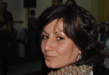 ŠTA ODAJE NEKULTURNU ŽENU – samo obratite pažnju da li radi ove 4 stvari i sve će vam biti jasno ŠTA ODAJE NEKULTURNU ŽENU – samo obratite pažnju da li radi ove 4 stvari i sve će vam biti jasno - featured image