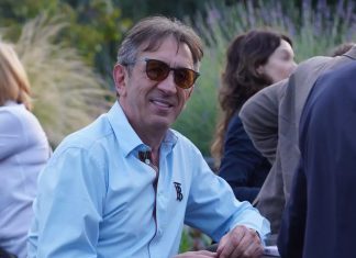 Dajanu svi znate, a evo kako izgleda Žikina prva supruga: Potpuna je suprotnost Dajani (foto) Dajanu svi znate, a evo kako izgleda Žikina prva supruga: Potpuna je suprotnost Dajani (foto) - featured image