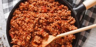 Kuhari otkrili trik da mljeveno meso ne bude „gumeno“: TAJNA JE U JEDNOM SASTOJKU Kuhari otkrili trik da mljeveno meso ne bude „gumeno“: TAJNA JE U JEDNOM SASTOJKU - featured image