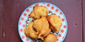 Brzi uštipci s jogurtom – hrskavi izvana, a iznutra mekani: Recept za tijesto bez kvasca i mlijeka Brzi uštipci s jogurtom – hrskavi izvana, a iznutra mekani: Recept za tijesto bez kvasca i mlijeka - featured image