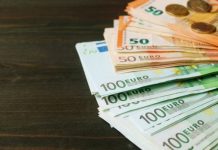 Novac stiže za 4 horoskopska znaka: Evo ko će dobiti pare do 27. septembra Novac stiže za 4 horoskopska znaka: Evo ko će dobiti pare do 27. septembra - featured image