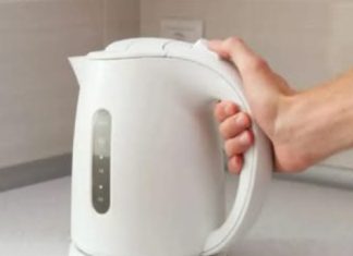 Bez sirćeta ili limunske kiseline: Ovaj iznenađujući sastojak će SAVRŠENO i bez napora očistiti vaš čajnik! Bez sirćeta ili limunske kiseline: Ovaj iznenađujući sastojak će SAVRŠENO i bez napora očistiti vaš čajnik! - featured image