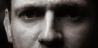 Kada muškarac više ništa ne osjeća prema ženi ponaša se upravo ovako – 9 znakova koje ne treba ignorisati Kada muškarac više ništa ne osjeća prema ženi ponaša se upravo ovako – 9 znakova koje ne treba ignorisati - featured image