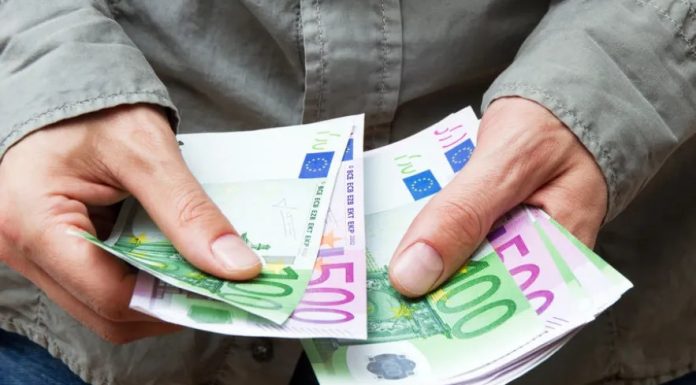 Stižu pare do 10. oktobra: 3 horoskopska znaka dobijaju ogroman novac, riješiće sve probleme! Stižu pare do 10. oktobra: 3 horoskopska znaka dobijaju ogroman novac, riješiće sve probleme! - featured image