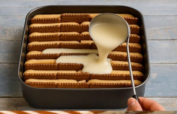 🍪 NEMA PEČENJA: KOLAČ OD KEKSA S VANILIJA PUDINGOM Hladan do savršenstva, poslastica koja se ne peče i toliko je ukusna da je idealna za svaku priliku 🍪 NEMA PEČENJA: KOLAČ OD KEKSA S VANILIJA PUDINGOM Hladan do savršenstva, poslastica koja se ne peče i toliko je ukusna da je idealna za svaku priliku - featured image