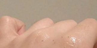 MITISERI SAMI ISPADAJU IZ PORA, ŽENA POKAZALA GENIJALAN TRIK: Uradite ove 3 stvari i oduševit ćete se licem, “SLIKE NISU ZA ONE SA SLABIM SRCEM” MITISERI SAMI ISPADAJU IZ PORA, ŽENA POKAZALA GENIJALAN TRIK: Uradite ove 3 stvari i oduševit ćete se licem, "SLIKE NISU ZA ONE SA SLABIM SRCEM" - featured image