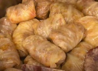 STARE DOMAĆICE SAMO OVAKO PRAVE ZAPRŠKU ZA SARMU: Najukusnija i sočna – recept direktno sa sela STARE DOMAĆICE SAMO OVAKO PRAVE ZAPRŠKU ZA SARMU: Najukusnija i sočna - recept direktno sa sela - featured image