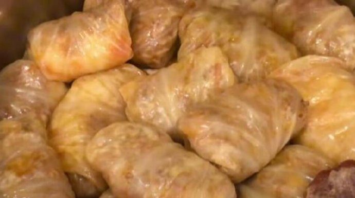 STARE DOMAĆICE SAMO OVAKO PRAVE ZAPRŠKU ZA SARMU: Najukusnija i sočna – recept direktno sa sela STARE DOMAĆICE SAMO OVAKO PRAVE ZAPRŠKU ZA SARMU: Najukusnija i sočna - recept direktno sa sela - featured image