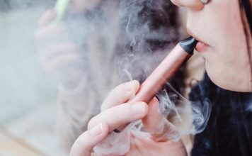 Miris cigarete u domu nestat će za sat vremena uz ove sastojke koje sigurno imate u kuhinji Miris cigarete u domu nestat će za sat vremena uz ove sastojke koje sigurno imate u kuhinji - featured image