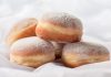 Brze krofne iz rerne: Narastu ogromne, bez prženja u dubokom ulju! (RECEPT) Brze krofne iz rerne: Narastu ogromne, bez prženja u dubokom ulju! (RECEPT) - featured image