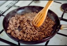 Kuharica otkrila tajnu, a ljudi zanijemili: Evo zašto se prvo prži mljeveno meso, pa se tek onda dodaje crni luk Kuharica otkrila tajnu, a ljudi zanijemili: Evo zašto se prvo prži mljeveno meso, pa se tek onda dodaje crni luk - featured image